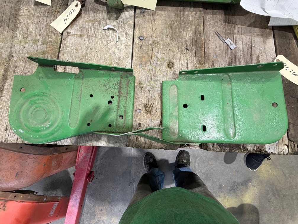 Original John Deere 1010 Foot Steps - Location: Joel's Tractors & Auction - Strawberry Pt, IA.