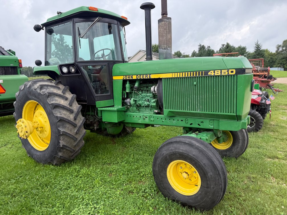 John Deere 4850