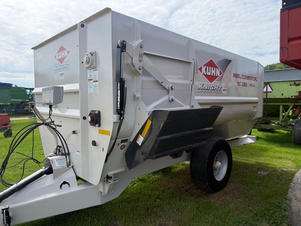 Kuhn Knight RC250 Helix