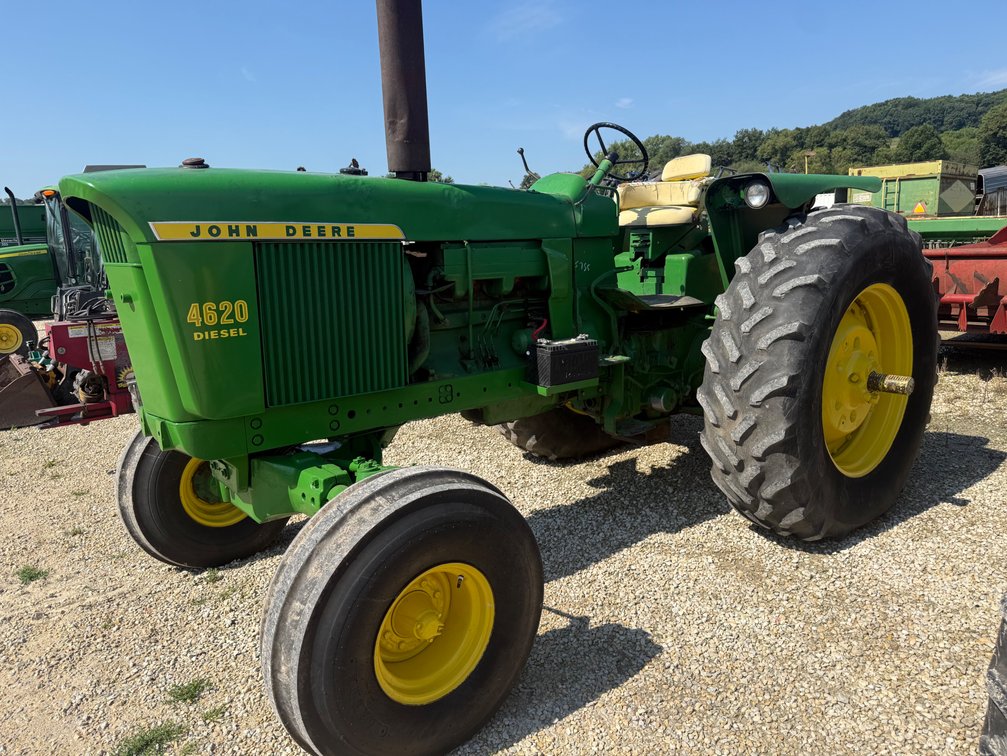 John Deere 4620