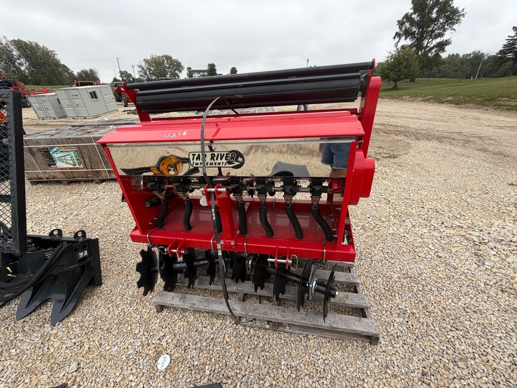 Tar River 3-Pt Seeder