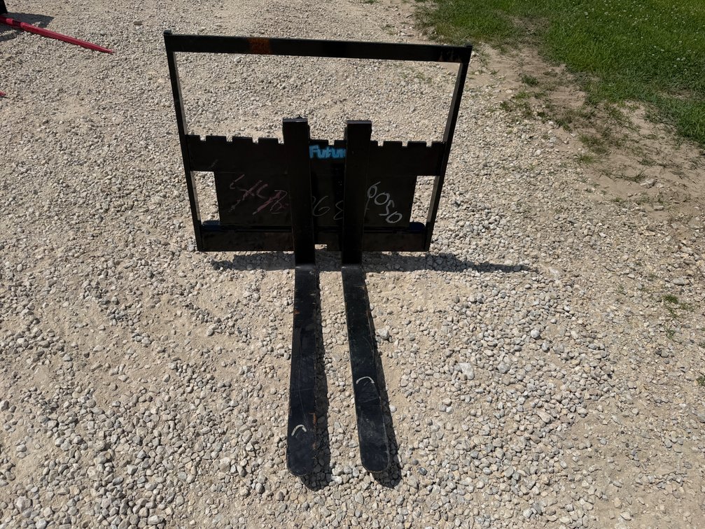 Mini Skid Loader Pallet Forks