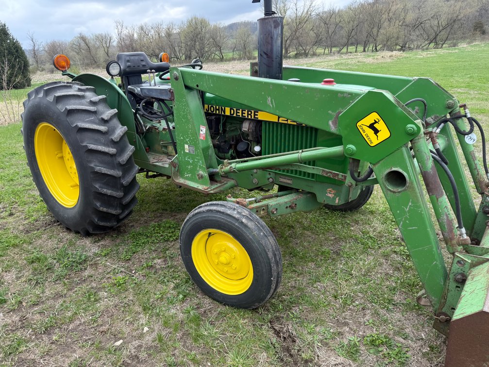 John Deere 2240