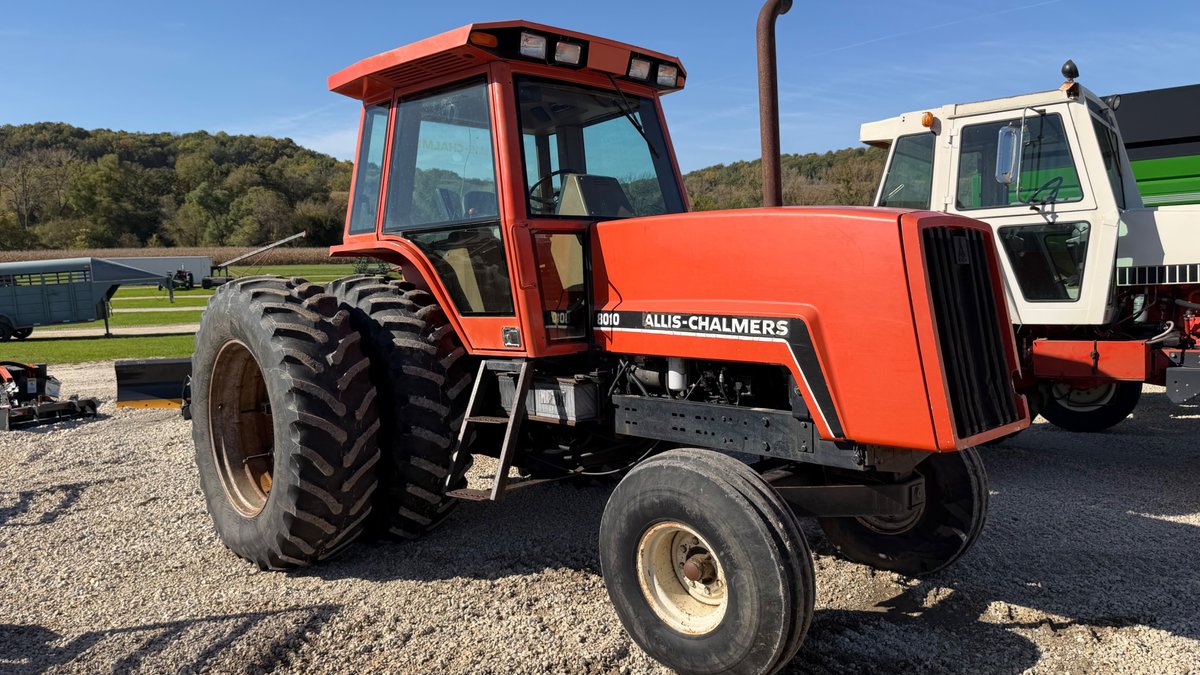 Allis Chalmers 8010