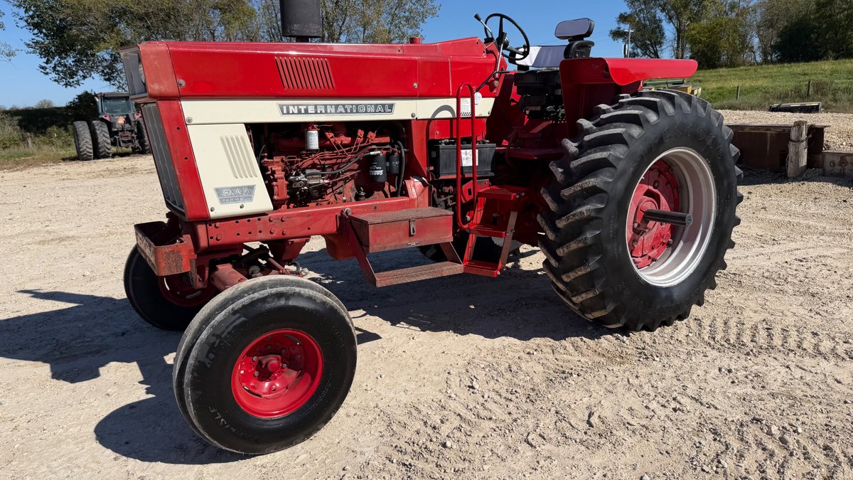 International 966