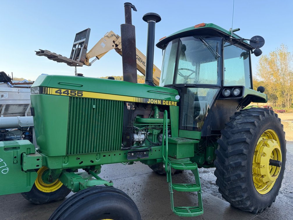 John Deere 4455