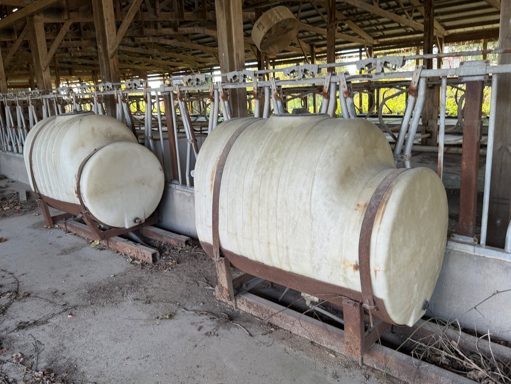 Set of Saddle Tanks in Barn - Item Location: 9575 B Ave, Arlington, Iowa