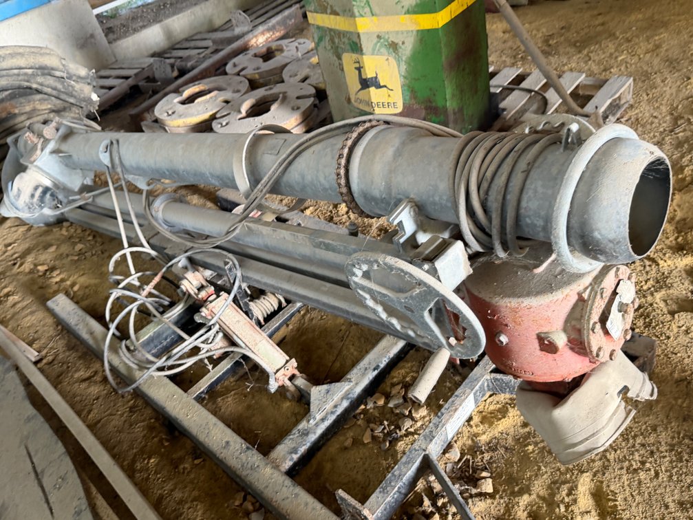 Balzer Pit Pump...Used Very Little...in Shed - Item Location: 9575 B Ave, Arlington, Iowa