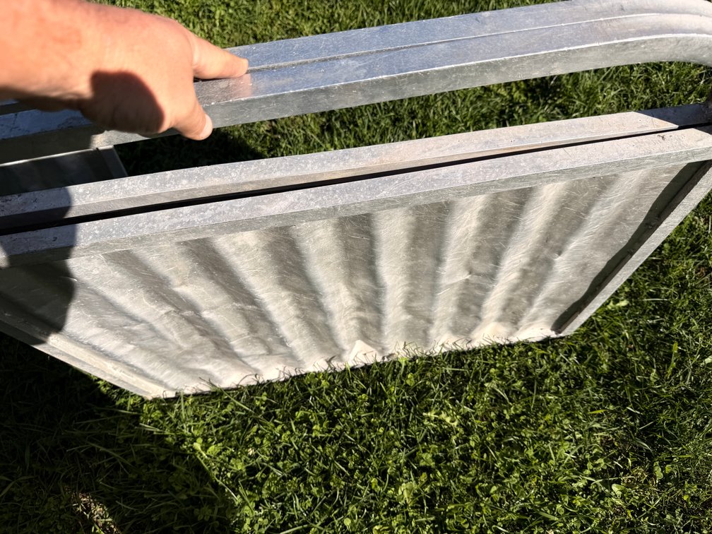 Bi-Fold Livestock Sorting Panels -  Item Location: Outside – 7826 E Ave, Arlington, Iowa 50606