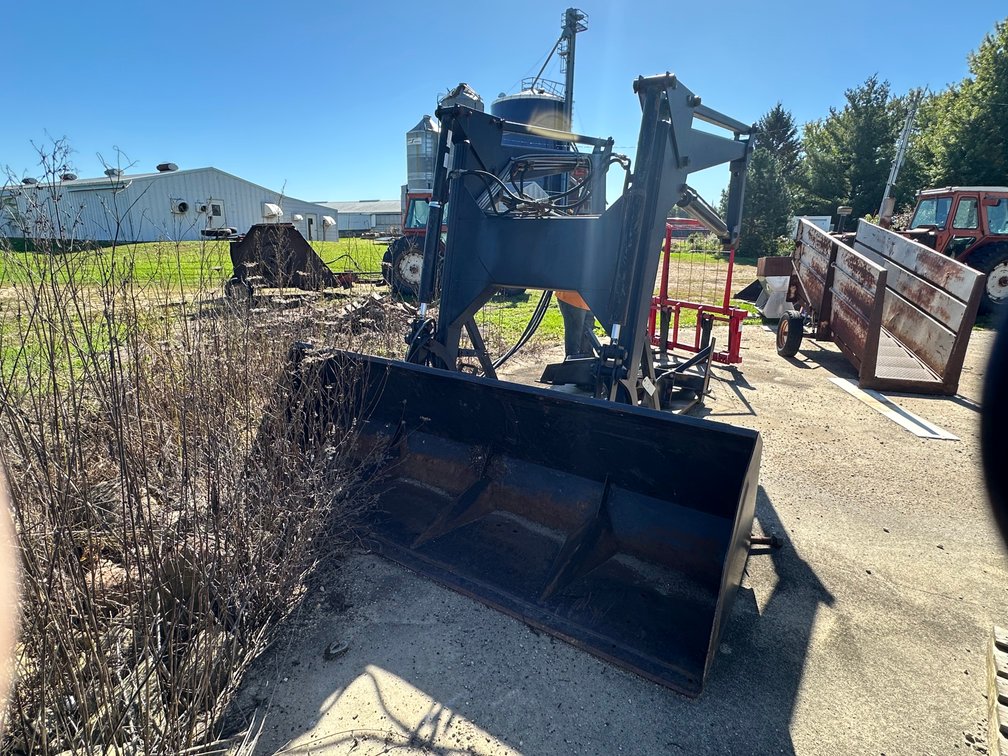 Leon Loader, Quick Attach - 9' Blade and Bucket - Item Location: Outside – 7826 E Ave, Arlington, Iowa 50606