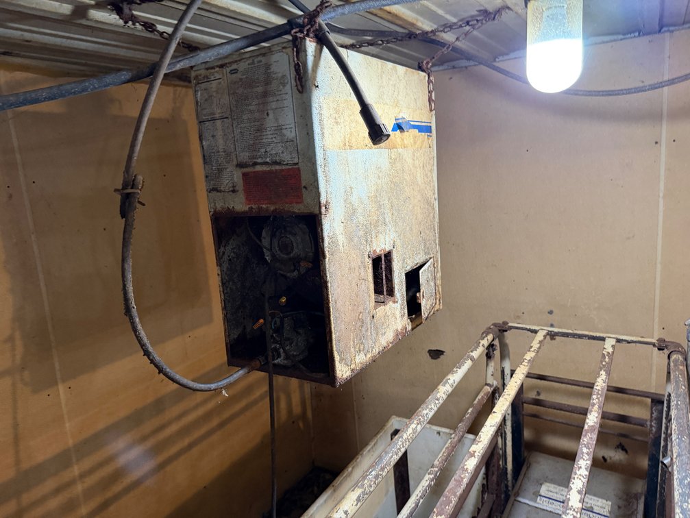 LB White Heater - 60,000 BTU - Item Location: Farrowing Building: Room C – 7826 E Ave, Arlington, Iowa 50606