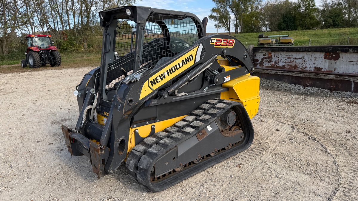 2013 New Holland C238