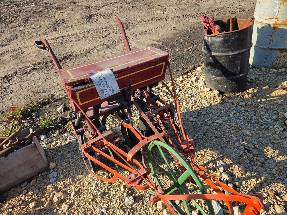 1 horse rye seeder.