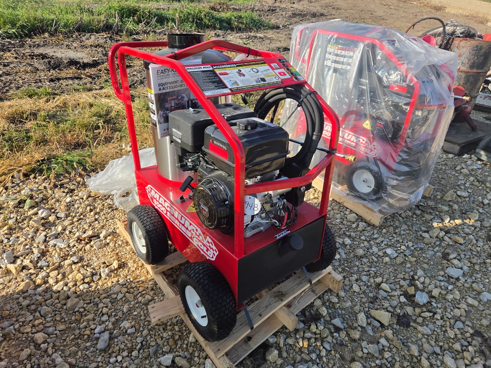 Easy Kleen Magnum 4000 series Gold pressure washer