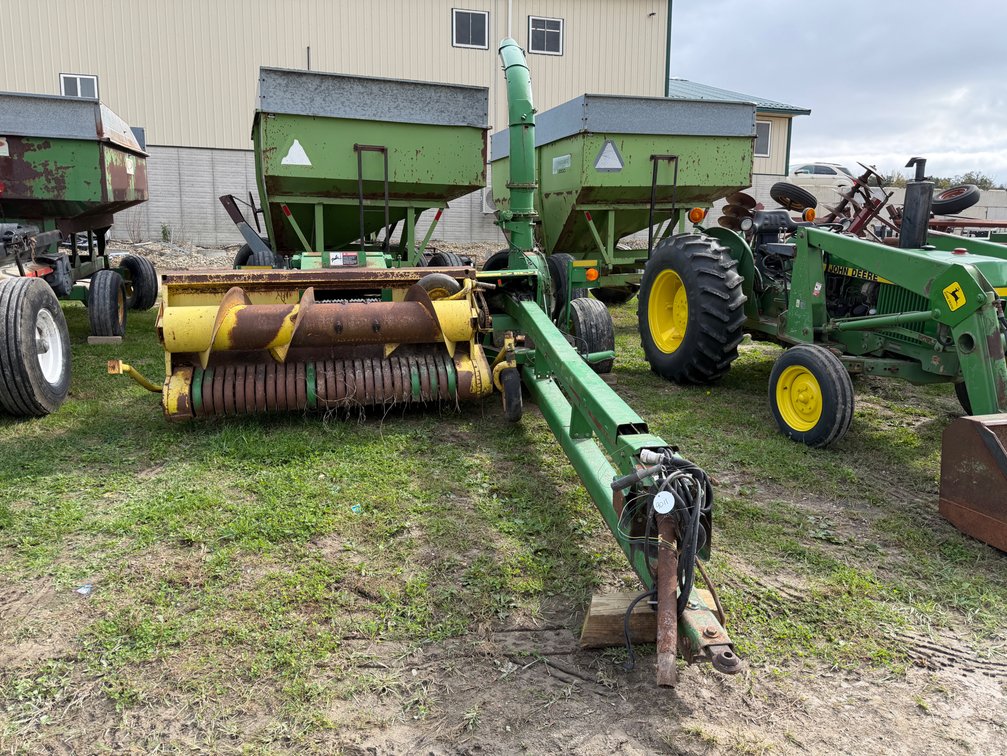 John Deere 3975