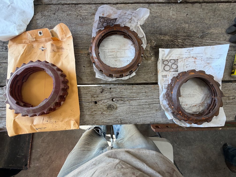 13 Planter Plates - Item Location: Joel's Tractors and Auction, LLC-33587 Hwy. 13 -Strawberry Point - IA - 52076