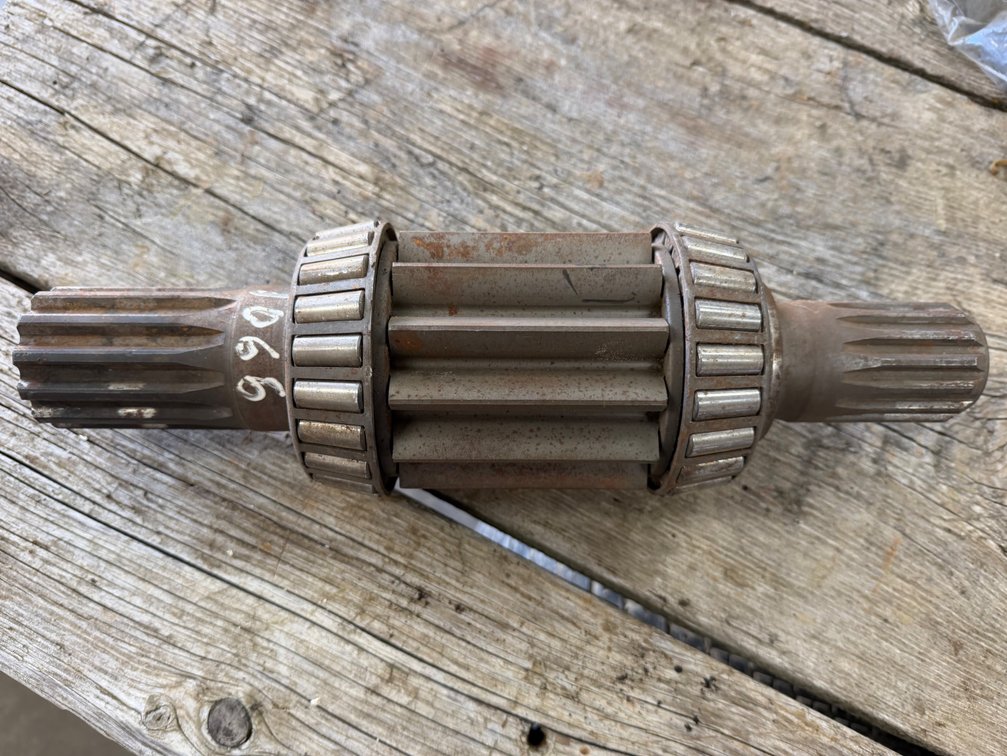 IH 1066 Bull Pinion Shaft - Item Location: Joel's Tractors and Auction, LLC-33587 Hwy. 13 -Strawberry Point - IA - 52076