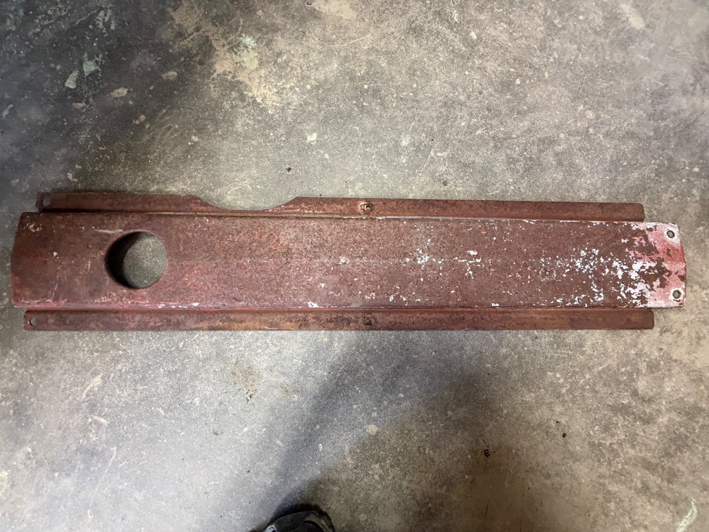 Farmall 300-350 Tractor Center Hood Section - Item Location: Joel's Tractors and Auction, LLC-33587 Hwy. 13 -Strawberry Point - IA - 52076