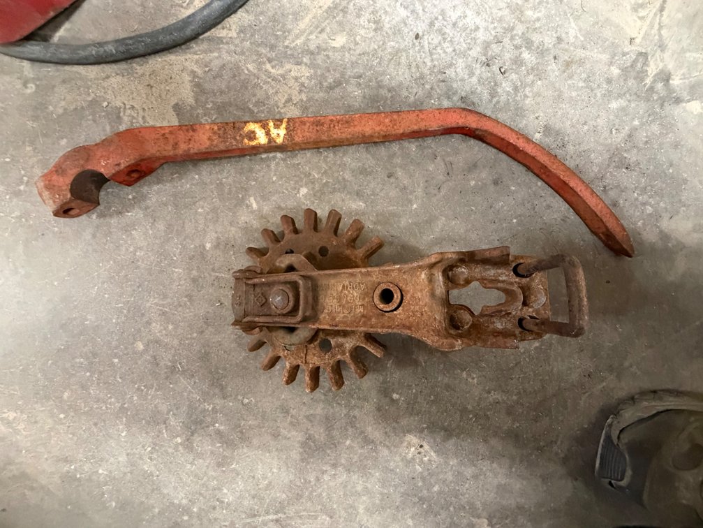 Allis Chalmers Baler Needle & Fence Wire Stretching Tool - Item Location: Joel's Tractors and Auction, LLC-33587 Hwy. 13 -Strawberry Point - IA - 52076