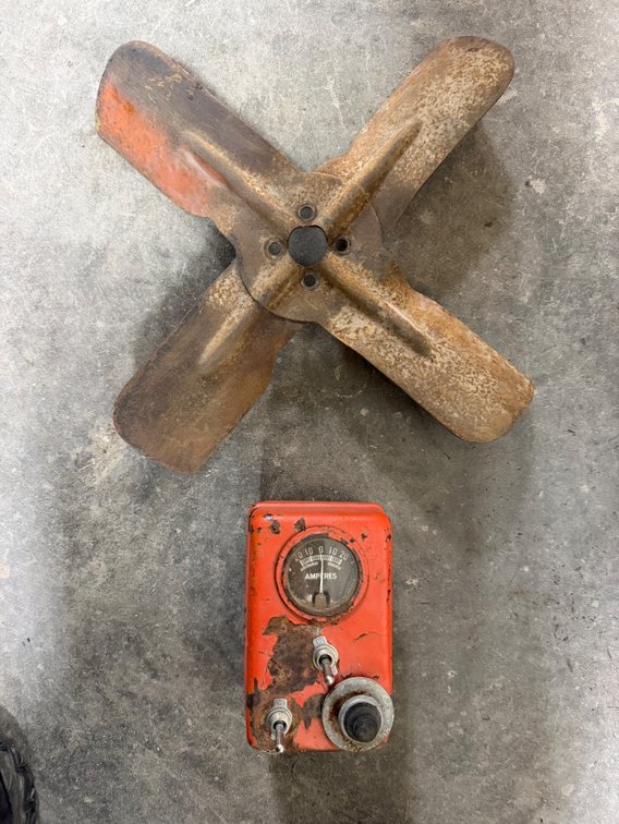 Allis Chalmers B, C, CA Fan Blade & Ammeter - Item Location: Joel's Tractors and Auction, LLC-33587 Hwy. 13 -Strawberry Point - IA - 52076