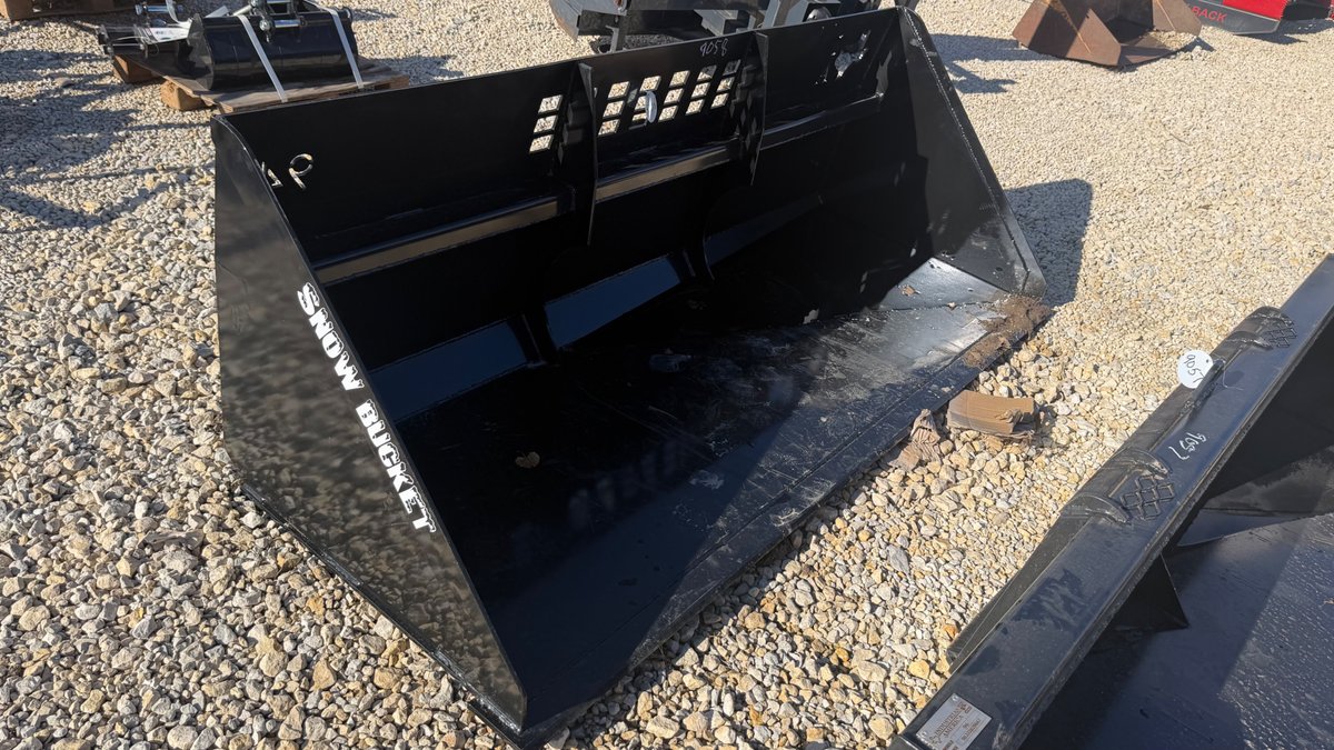 New Industrias America 94” Skidloader Snow Bucket
