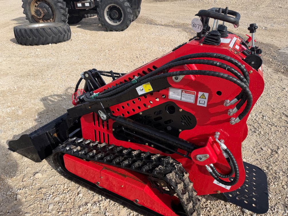 SDLanch Stand on Skid Loader - Item Location: Joel's Tractors and Auction – 33587 Highway 13, Strawberry Point, Iowa 52076