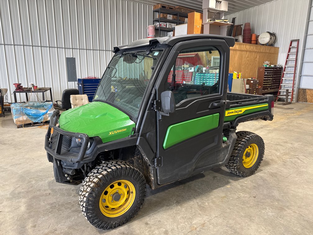 2023 John Deere XUV865M Gator