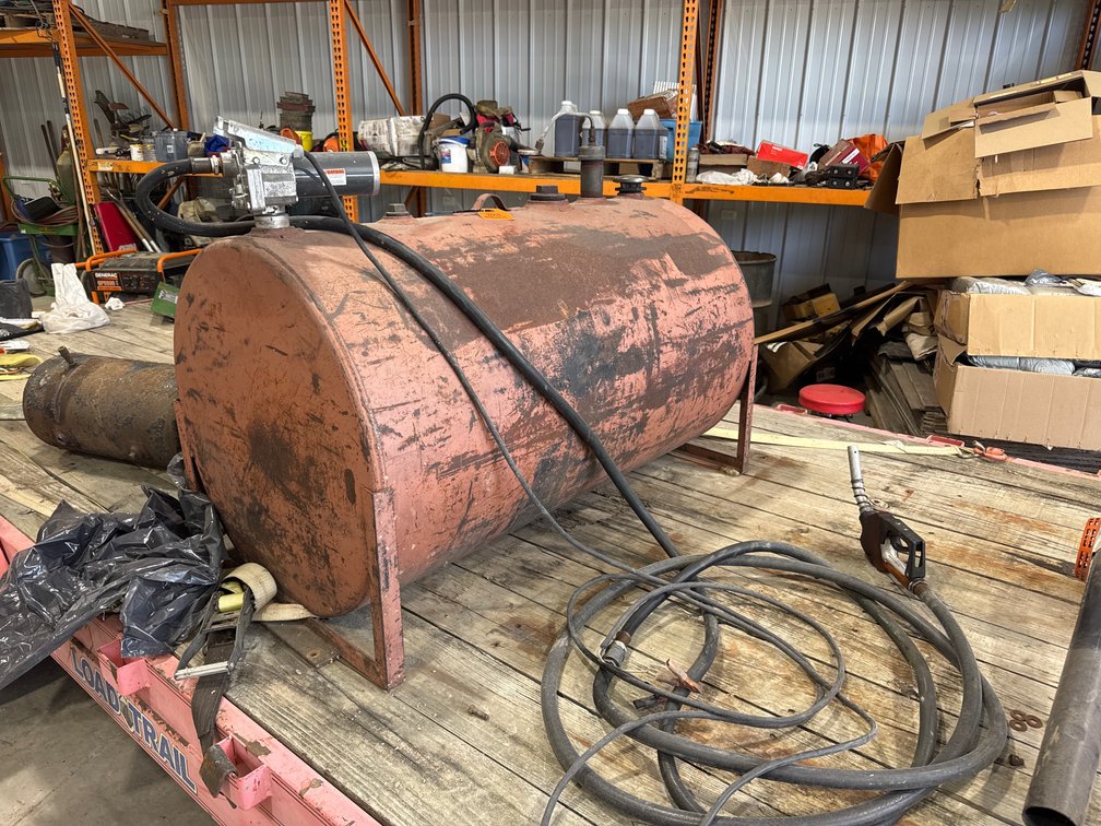 Approx 100gallon Fuel Tank w/ electric pump