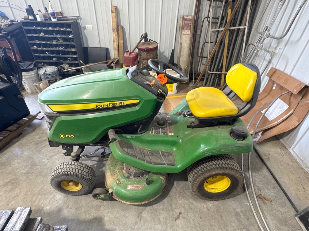 John Deere X350 Lawn Mower