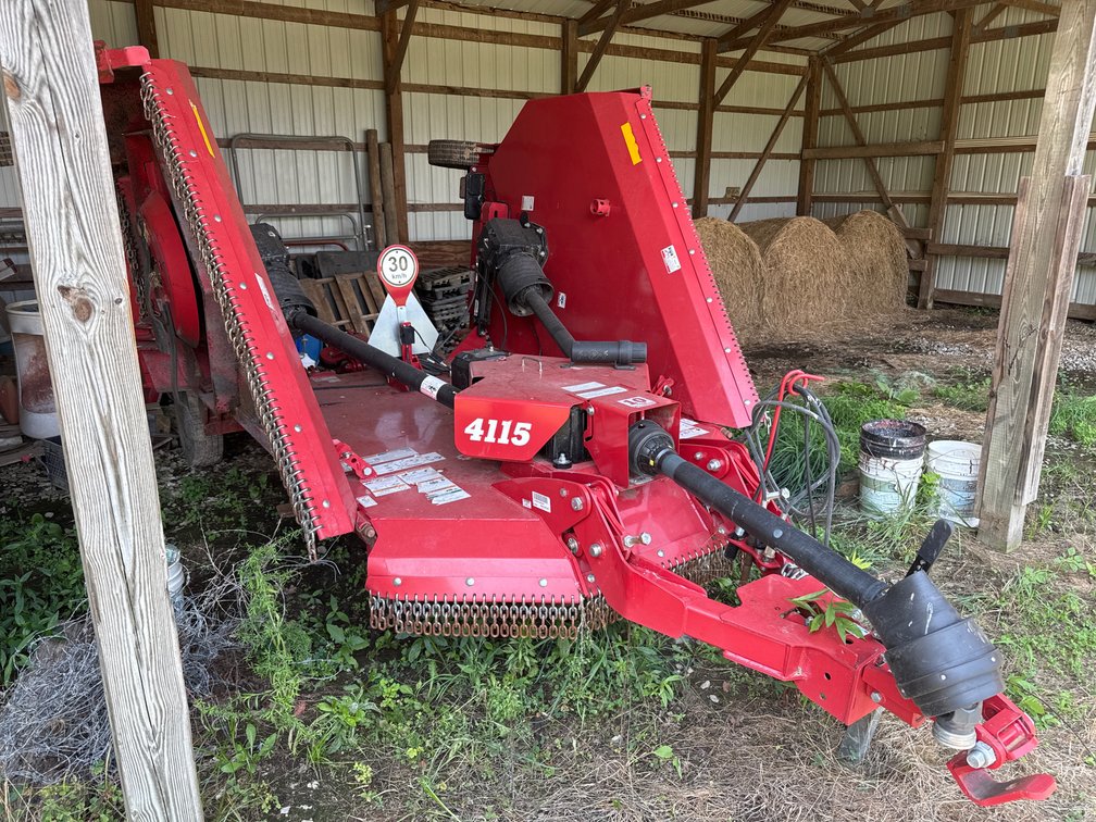 Bush hog 4115 15’ Batwing Bushhog