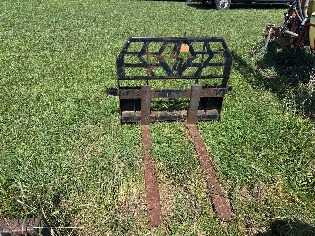 Blue Diamond 48” quick attach pallet forks