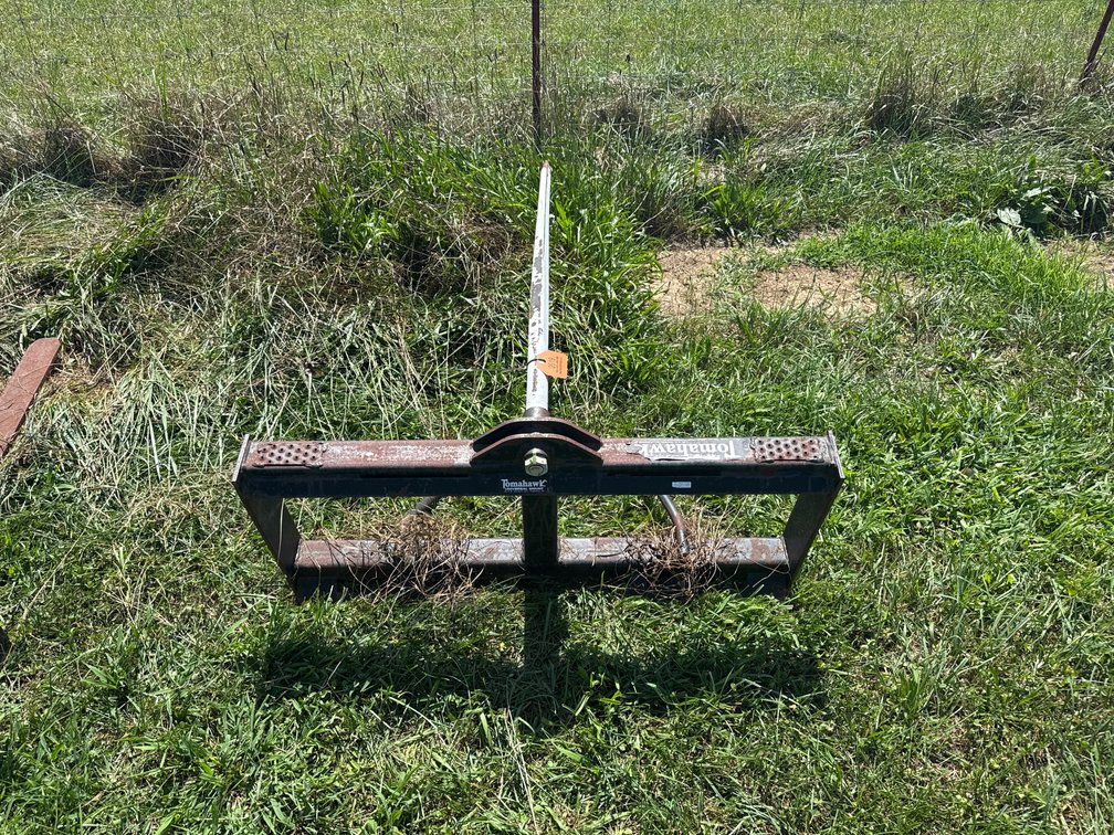 Tomahawk Quick Attach Hay Spear