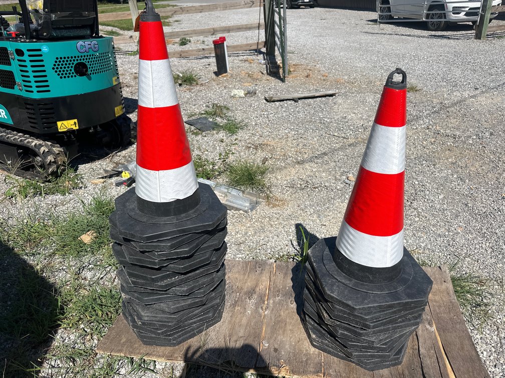 24 Safety Road cones