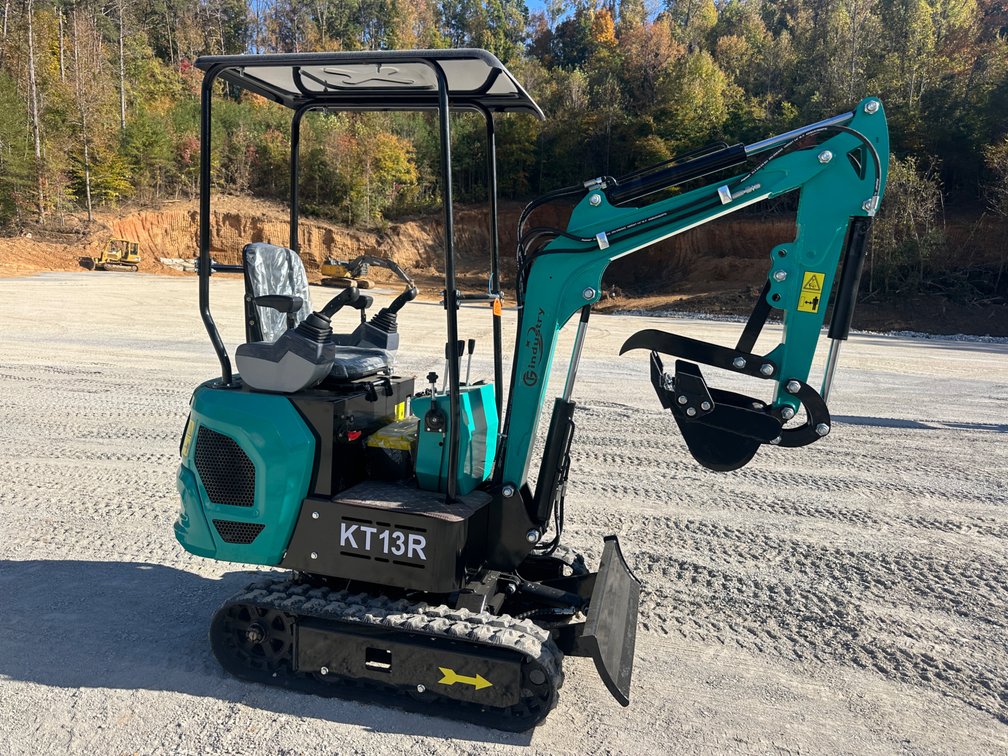 New AGT KT13R mini excavator