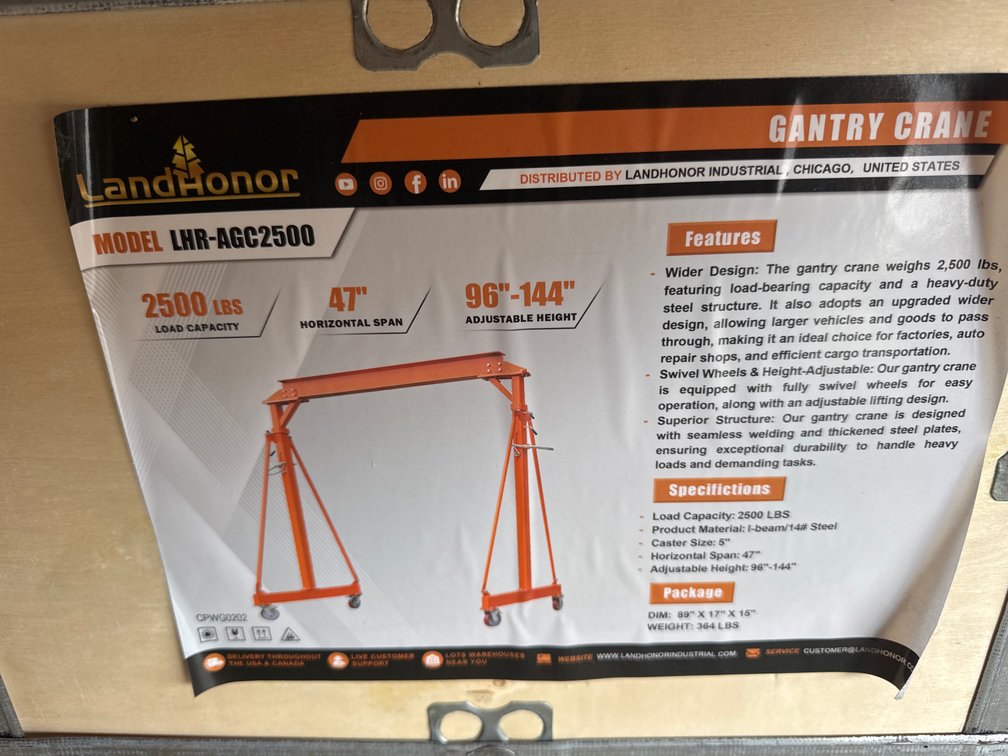 2500 pound Gantry crane