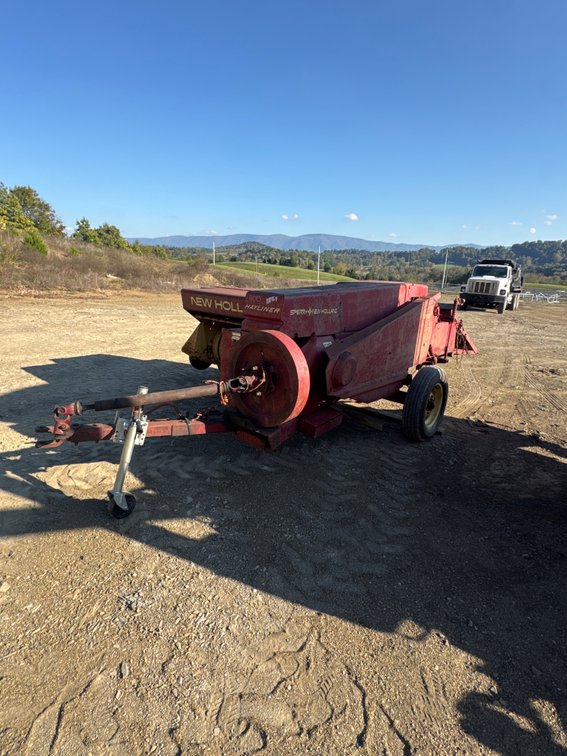 New Holland 310 sq baler