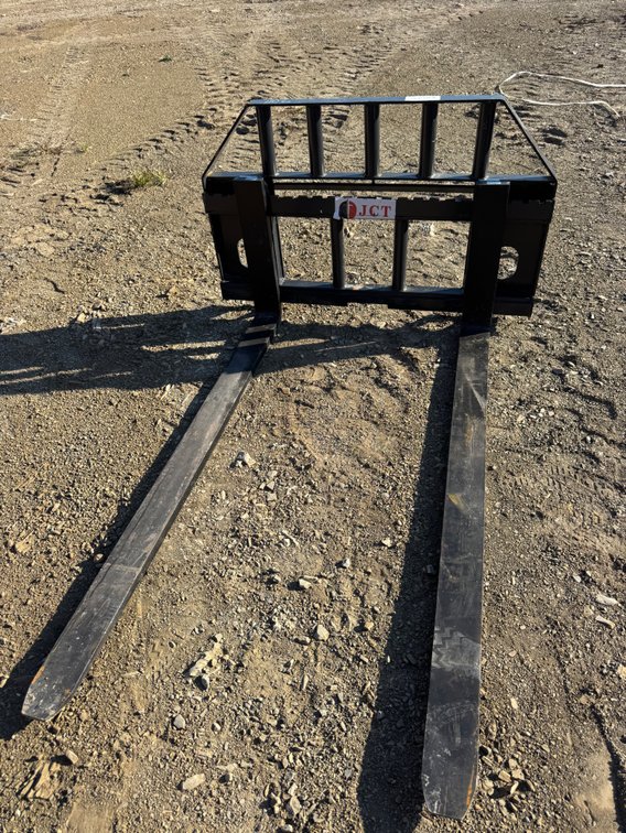 Quick attach pallet forks with 60 inch forks