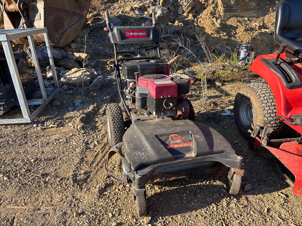 Troy built 33 inch wide cut mower