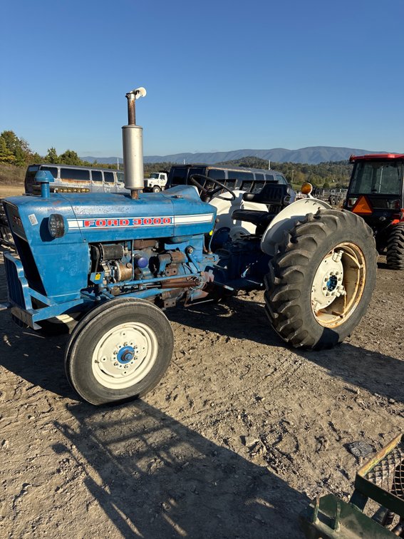 Nice Ford 3000 tractor runs good