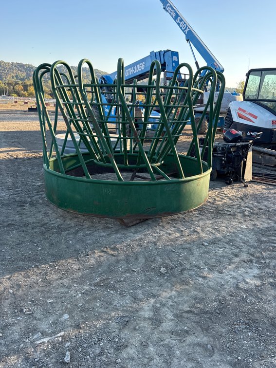 Very nice condition hay saver on sled