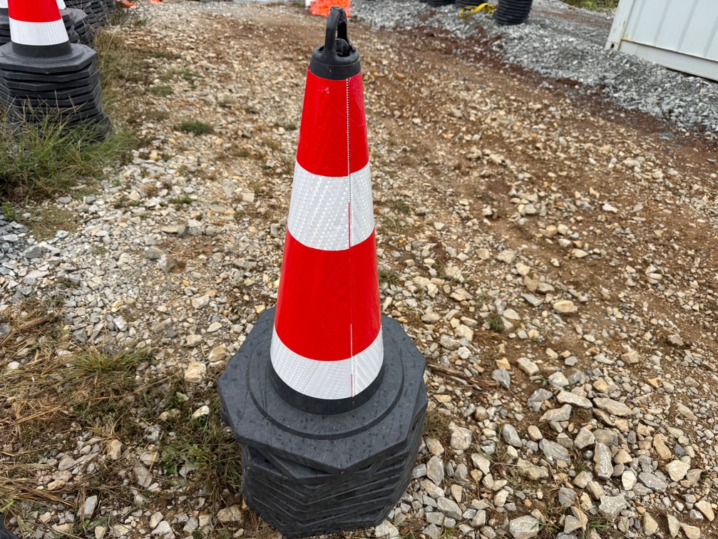 10 traffic cones