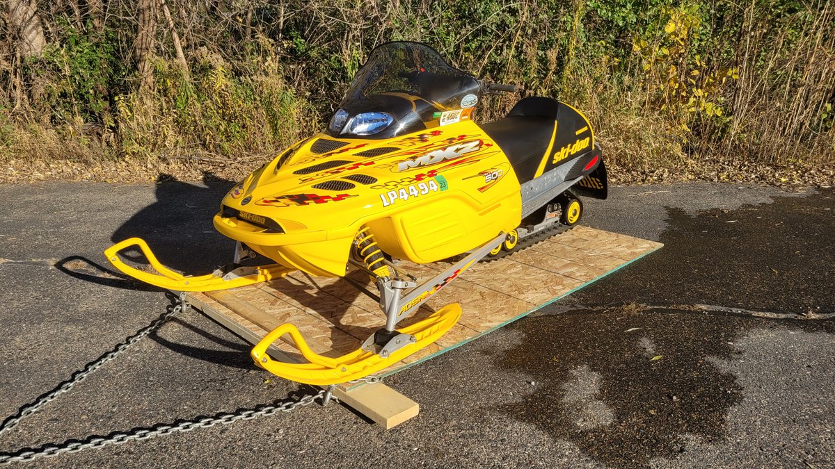 2002 Ski-Doo MX Z 500 Trail (YELLOW)