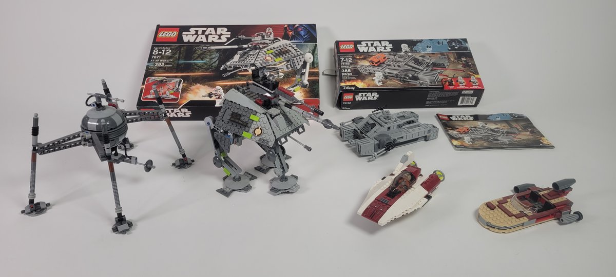 Lot of retired LEGO Star Wars sets