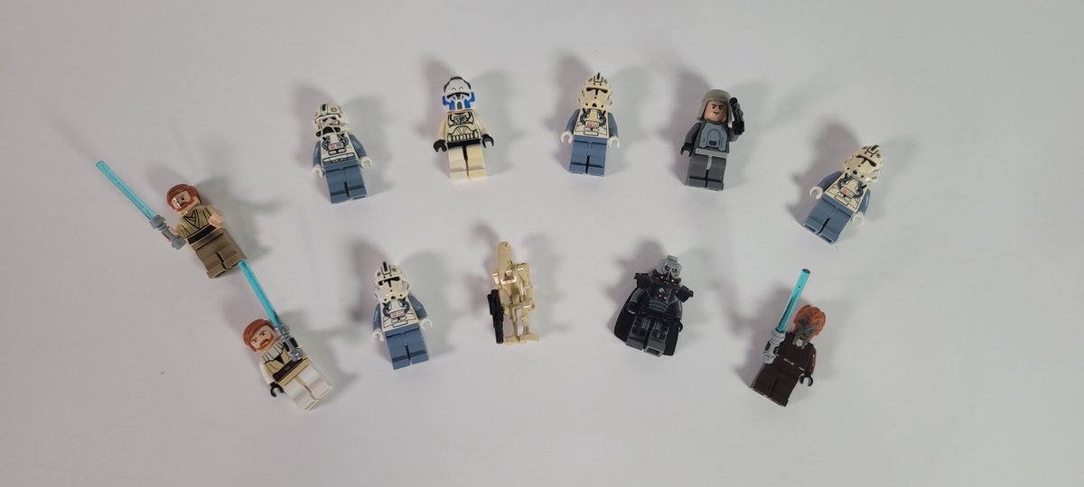 11 LEGO Star Wars minifigures