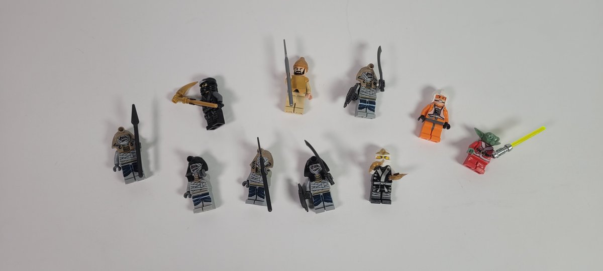 10 authentic LEGO minifigures