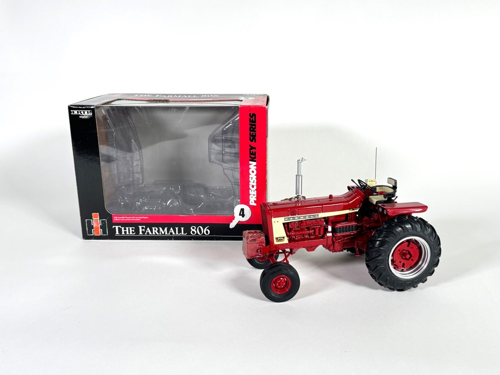 Precision key series, McCormick Farmall, 806 diesel by Ertl comes with box