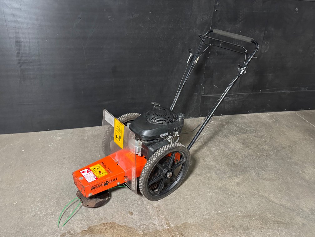 Crary bearcat model #73455 walking trimmer. 