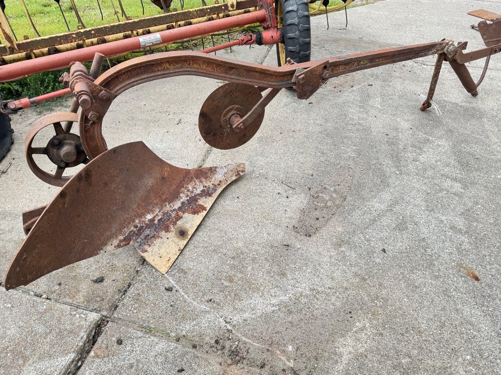 Standard single plow