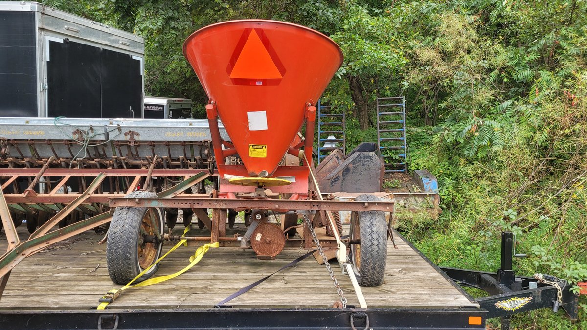 Kosmo three point Fertizlier Spreader mounted on single axle hitch for a tractor