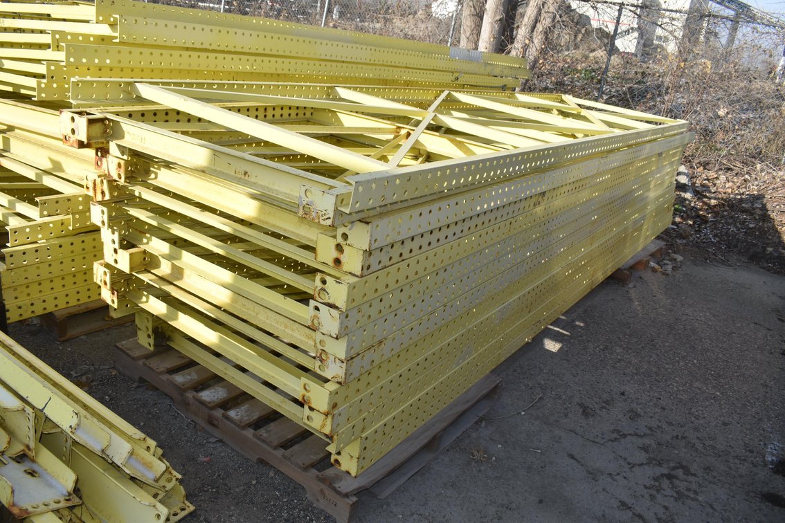 Pallet Racking: Uprights, Crossbeams & Wire Grates